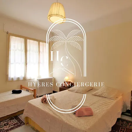 Les Grillons Pieds Dans L'eau Beau Rivage By Hc