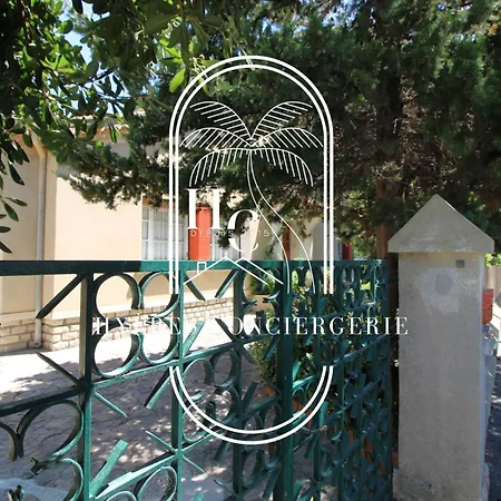 Villa Les Grillons Pieds Dans L'eau Beau Rivage By Hc